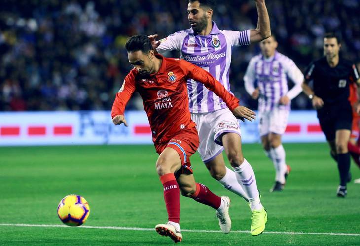 西甲排名保卫战：巴利亚多塞尔塔狭路相逢，谁能主宰命运？