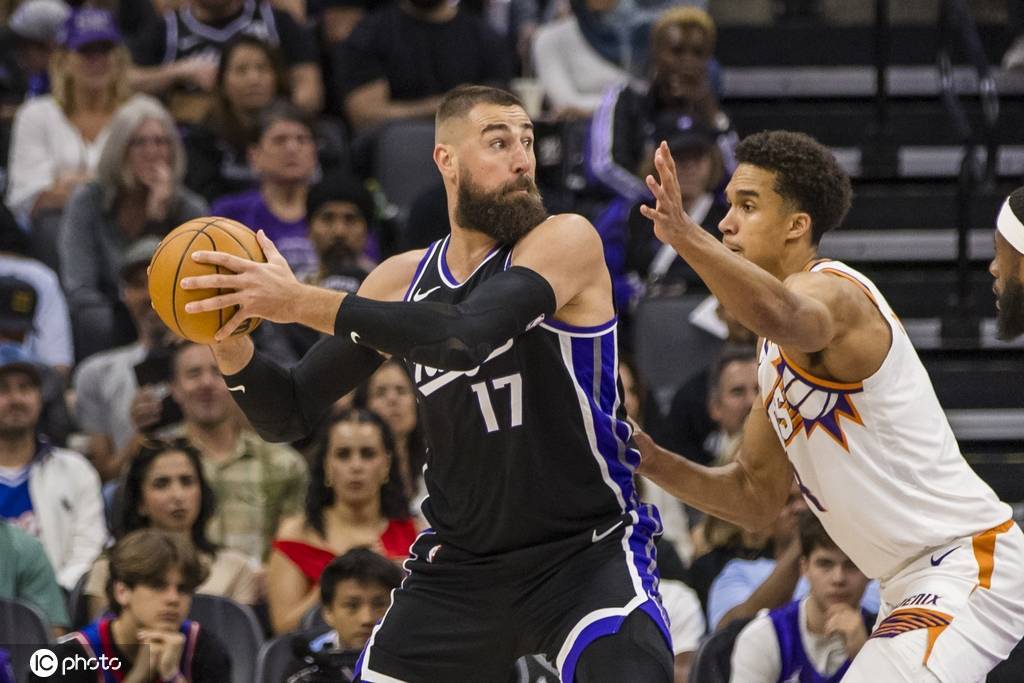 瓦兰22+10阿伦20分 小萨20+12国王胜太阳