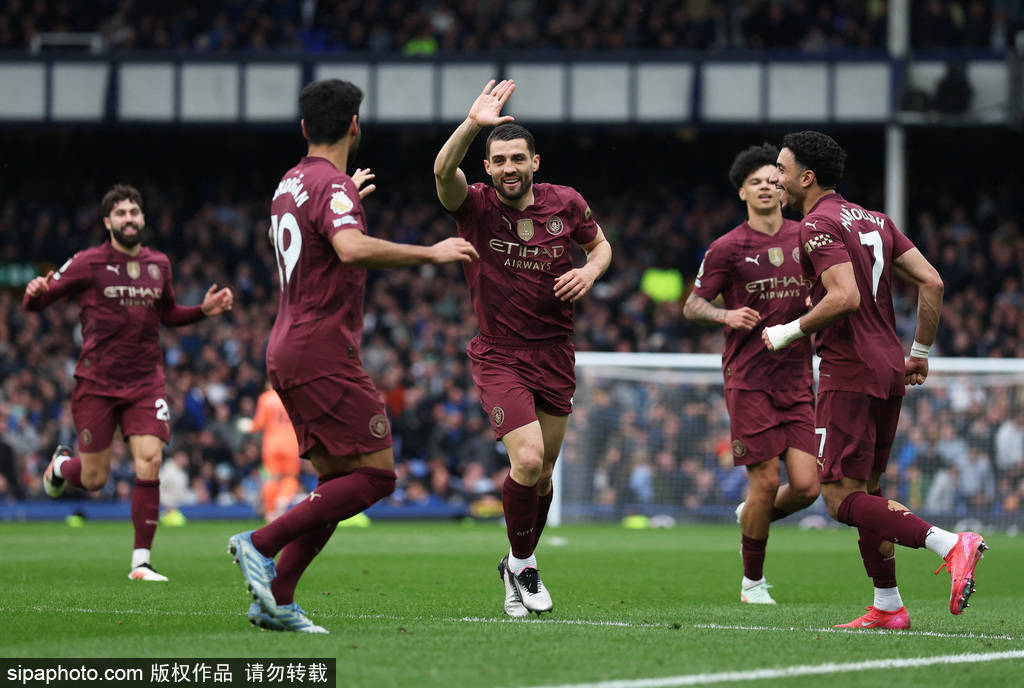 曼城客胜太妃糖冲欧冠资格 英超积分连续12赛季高于曼联