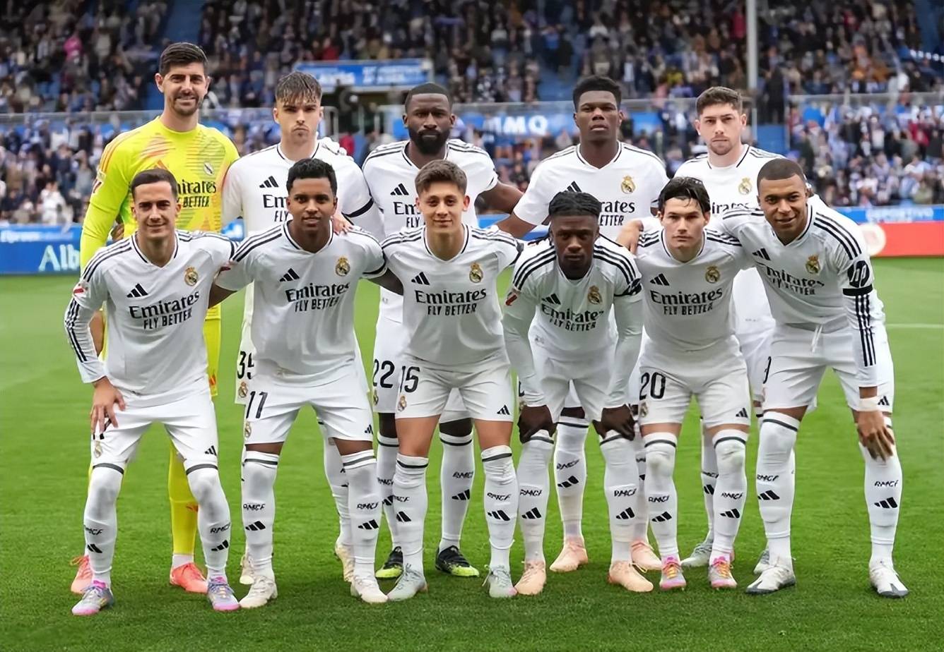 1-0！姆巴佩被红牌罚下，皇马世界波致胜，落后巴萨4分，西甲争冠仍有希望